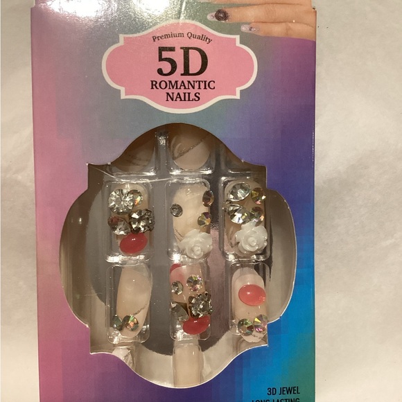 5D Romantic Nails with Jewel Accents - Picture 1 of 3